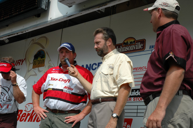 E50F11E2-13BF-433D-BFAD-87D36F23EFFC