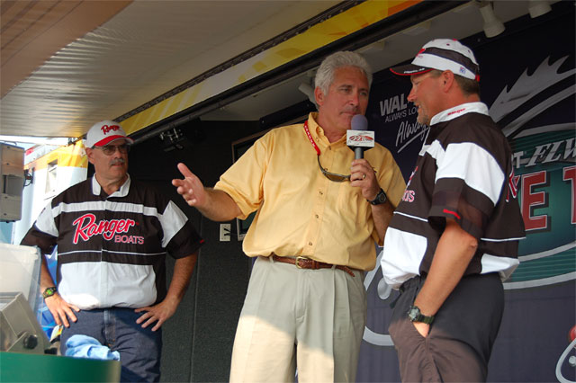 E5AC3B61-AAB7-43FB-8096-ACBAFB42BD3E