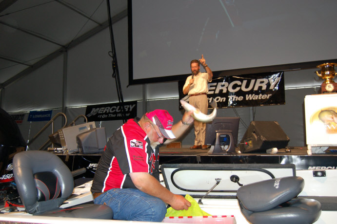 E6001A88-2CF4-442F-9525-7DFAA95EC522