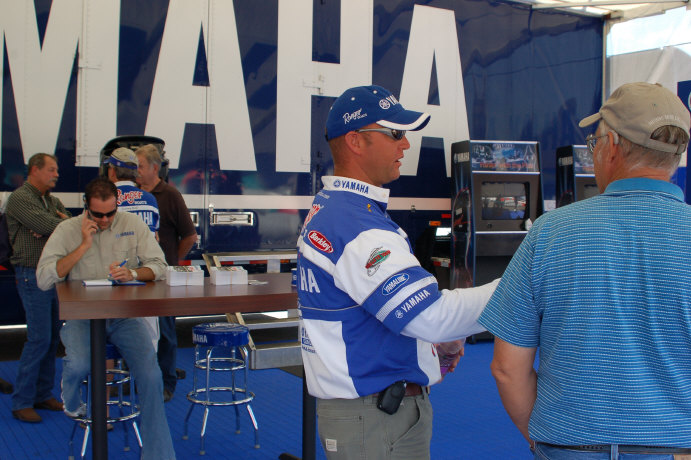 E728933A-D5DF-460B-AA18-AB56DA7D0B8B