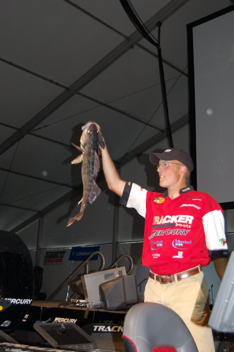 E73AD42E-C0FD-4682-A8B9-553942132B9A