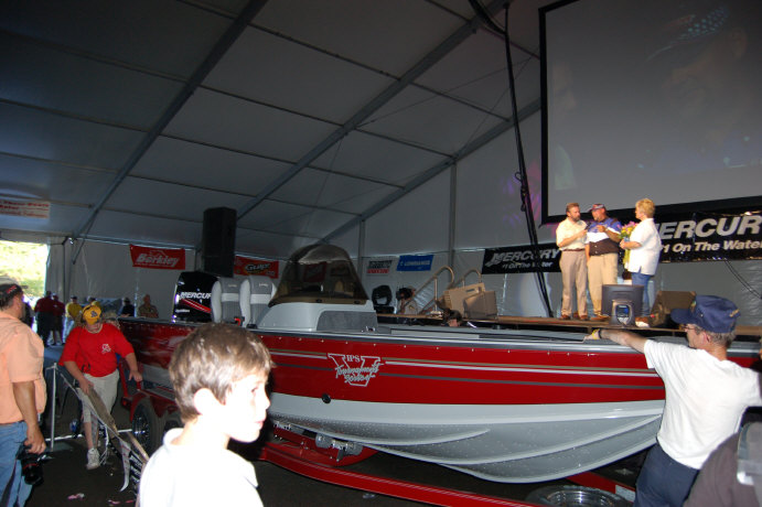 E821B511-911A-4C5E-BA63-8E1F625F511A