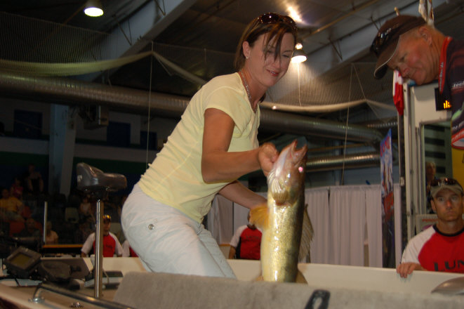 E8238A45-276E-428F-9A4C-227EA7EFDB32