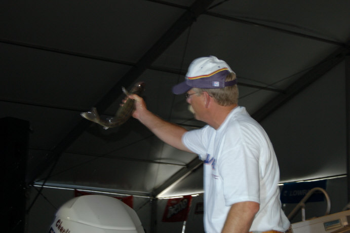 E8998FDD-F3EF-4DBE-B12A-75E47E6E5B3C