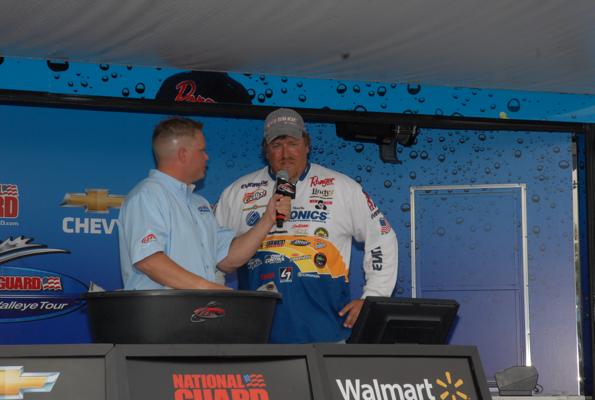 E8FE67B7-B314-4FD4-89D6-83D0895316A3