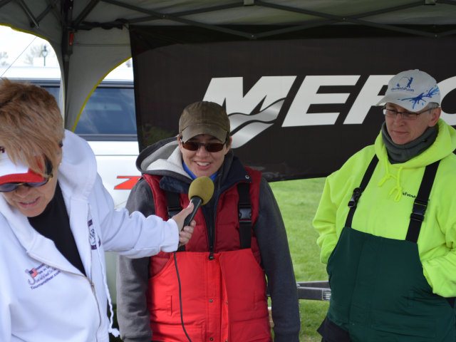 E95305F1-4909-4F20-B9CD-2E000D28D4CA