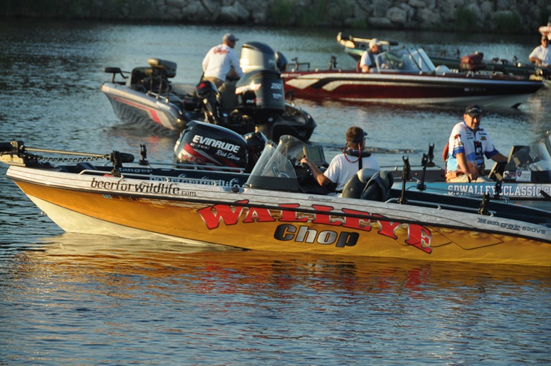 EAEB2CF2-230E-40FE-A9D3-4FDDB04FCBC9