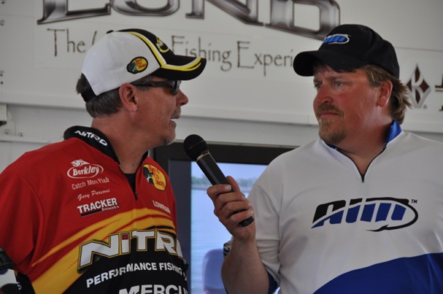 EBAE8C3E-0532-4F07-9342-F016D357120F