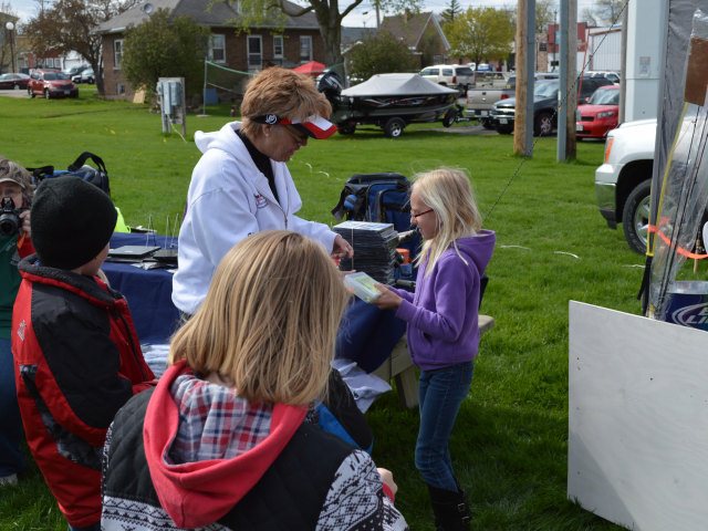 EEC3DB1C-1639-4AAB-B9DF-1760F45BB11C