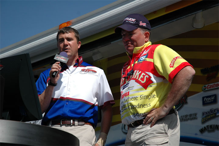 EEF255C7-64C2-40B3-B785-39F892D0859D