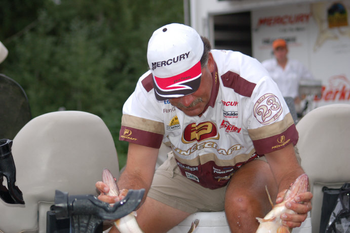 EF385BF7-8347-4B6A-93C3-F0CEBC2A90B7