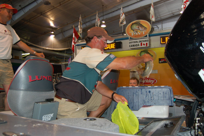 F05B8083-A001-4A58-ACBF-8B90EAA679C7