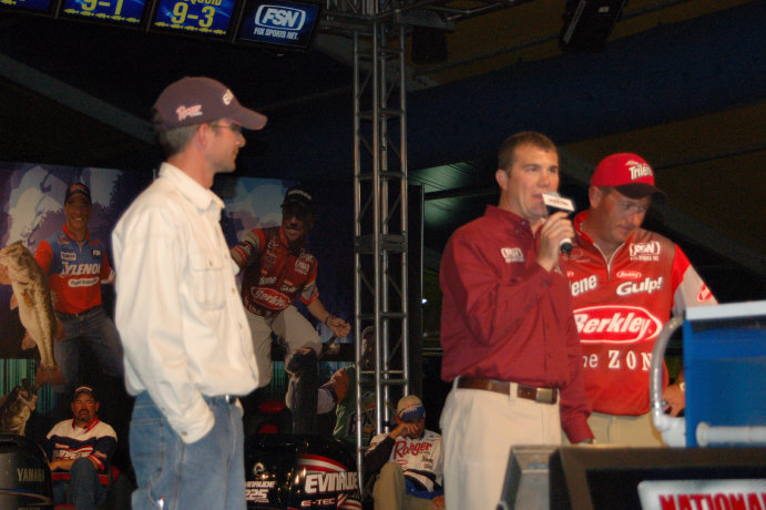 F0BFF1C7-D7EE-4DC6-8392-AFF69CD8191C