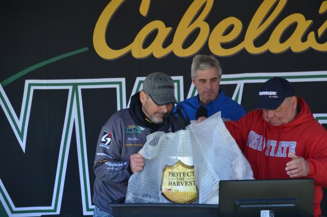 F2D52962-76D6-4BD8-9E27-ADA3F9A5B643