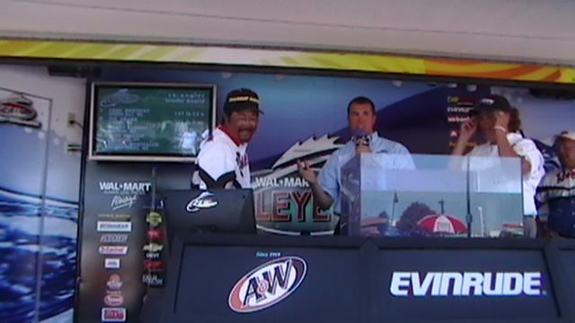 F3ECFEEB-8331-4AE6-B5A3-B00426551F97