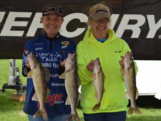 F7D074C0-E7B9-4A43-BABD-BBC2C295CA73