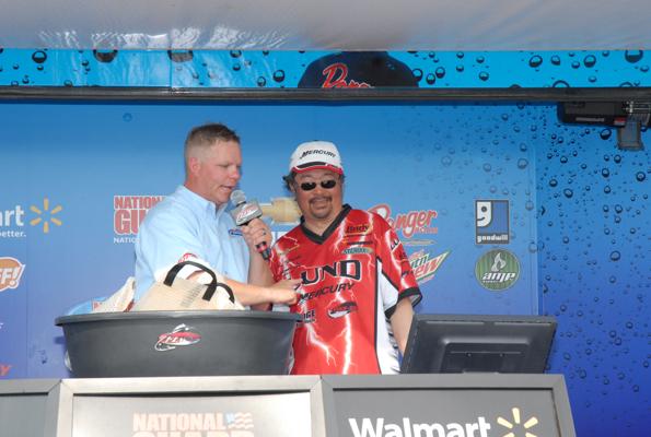 F9B6B3F1-49FF-4B5A-8E74-8A38BC4362BA