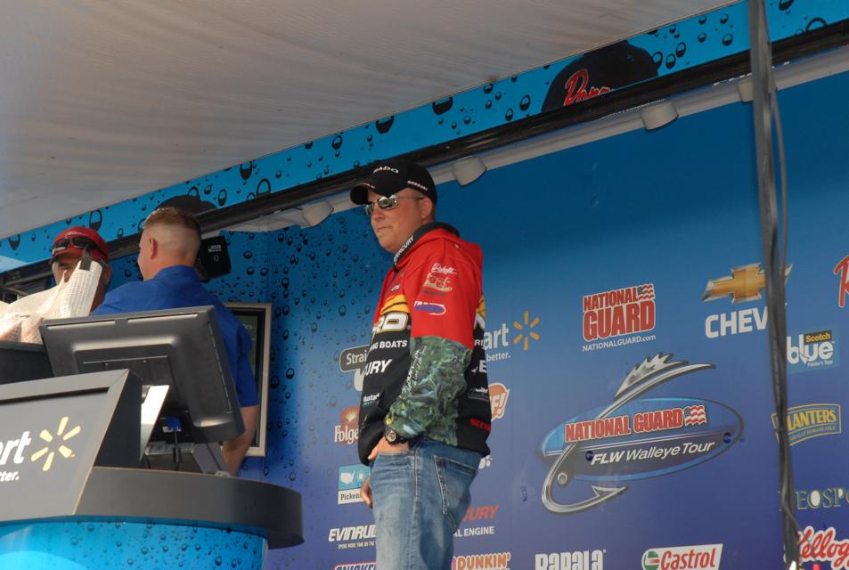 FA407539-76BD-4F23-AC0B-4776441F7D6B