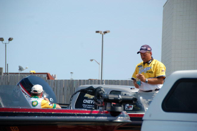 FA575E25-9635-439F-BC46-B3317B922FF3