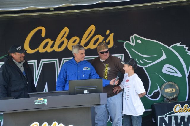 FE613F50-8F59-455E-A41F-5578B6A1177D