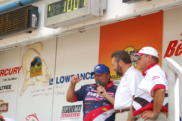 FF0E1229-1B01-42A5-A20E-030270C5F305