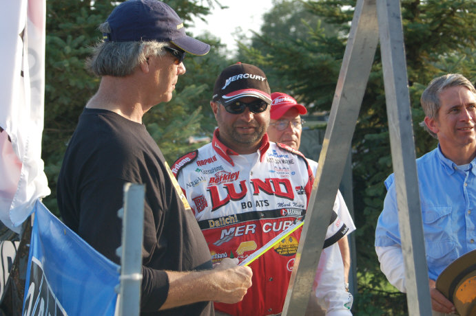 FFAEFBDB-A522-41CB-9285-D86515A544B7