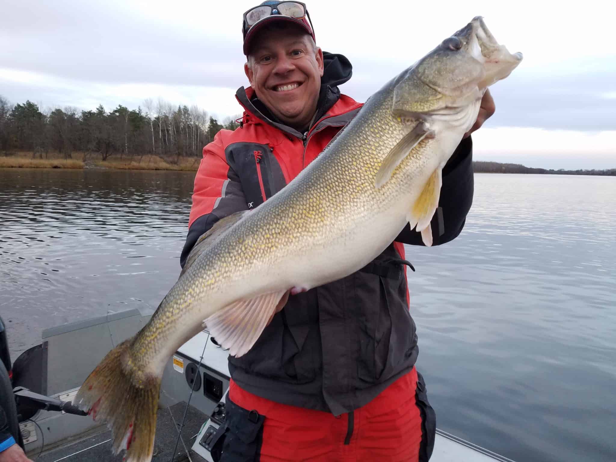 Fall Fishing the Rainy River | WalleyeFIRST