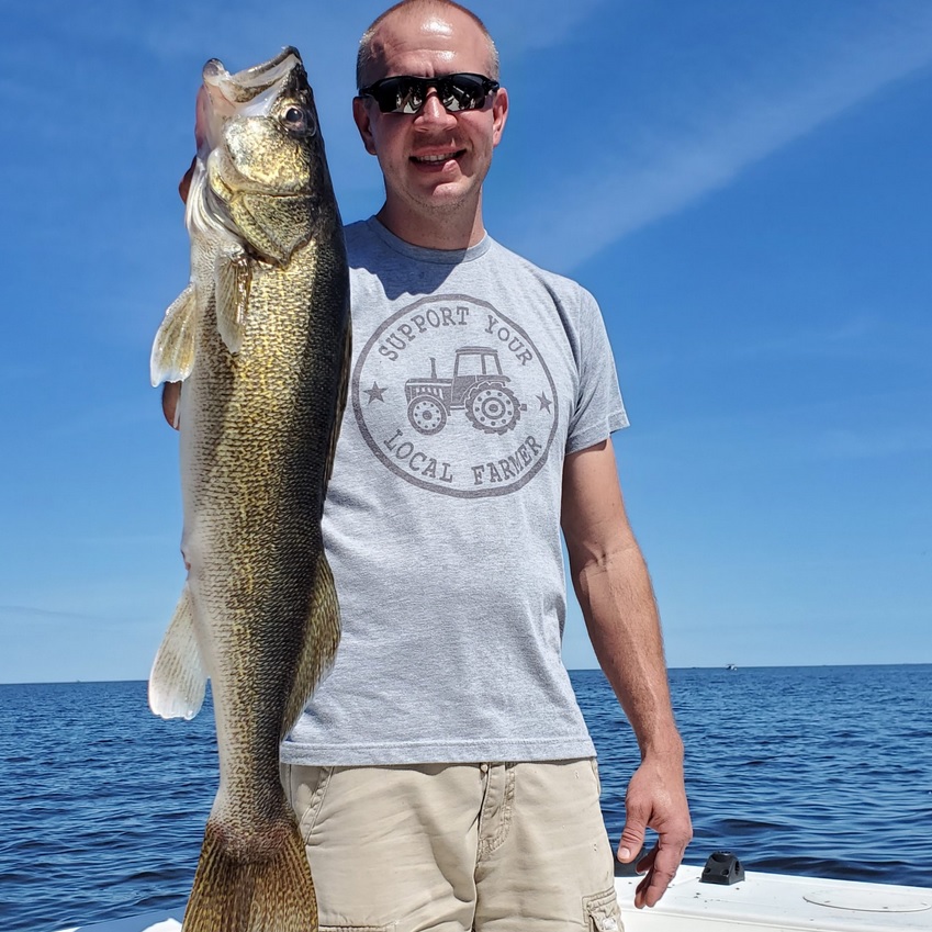 Tips on Crawler Harnesses for “Dog Days” Walleyes