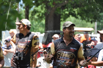 58CC90D9-2F7E-44E0-8FD6-49997C6A5555