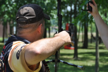 5C93694A-1818-4F1B-9B98-848A03EB7509