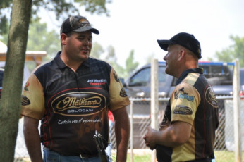 B831B528-EAA6-4588-9590-A6350220C425