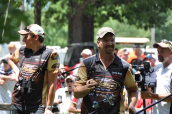 E31B7AA7-383A-4026-8B73-ABC12244DAEA