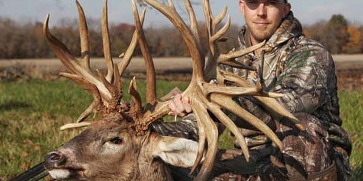Club names IL buck its new world record nontypical whitetail